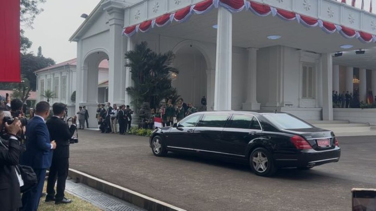 Presiden Prabowo Subianto menyambut Hhangat kunjungan Presiden Jerman Frank-Walter Steinmeier di Istana Merdeka. (Foto: NTVnews)