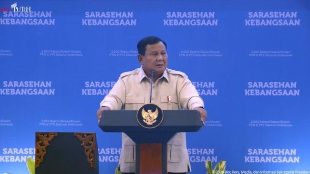 Presiden Prabowo Subianto saat menghadiri acara Konvensi, Sains, Teknologi, dan Industri (KSTI) Indonesia 2026 dalam Sarasehan Kebangsaan yang diikuti sekitar 2.600 rektor, dekan, dan dosen perguruan tinggi negeri maupun swasta dari seluruh Indonesia di Jakarta International Convention Center (JICC), Jakarta, Jumat, 26 Juni 2026. (Foto: YouTube Sekretariat Presiden)
