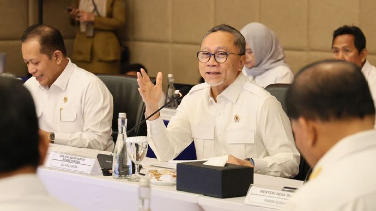 Menteri Koordinator Bidang Pangan (Menko Pangan) Zulkifli Hasan menyampaikan pemerintah mempercepat operasionalisasi Koperasi Desa/Kelurahan Merah Putih (KDKMP) agar segera berfungsi sebagai infrastruktur pemerintah di tingkat desa sekaligus menjadi offtaker hasil produksi masyarakat.