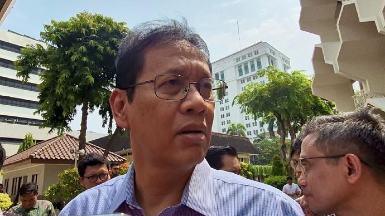 Direktur Utama PT Pertamina (Persero) Simon Aloysius Mantiri menemui Menteri Keuangan (Menkeu) Purbaya Yudhi Sadewa di Kantor Kementerian Keuangan, Jakarta, Jumat 24 Juli 2026. (Ntvnews.id-Muslimin Trisyuliono)